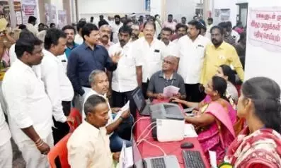 மக்களுடன் முதல்வர் முகாமினை ஆய்வு செய்த ஆட்சியர் மக்களுடன் முதல்வர் முகாமினை ஆய்வு செய்த ஆட்சியர்