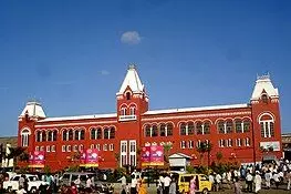 தமிழ்நாட்டின் மாபெரும் ரயில் நிலையங்கள் - அதிசயிக்கும் அழகு, பிரம்மாண்ட சேவை! தமிழ்நாட்டின் மாபெரும் ரயில் நிலையங்கள் - அதிசயிக்கும் அழகு, பிரம்மாண்ட சேவை!