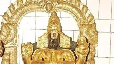 குருவித்துறை சித்திர ரத வல்லபப் பெருமாள் ஆலயத்தில் வைகுண்ட ஏகாதசி திருவிழா குருவித்துறை சித்திர ரத வல்லபப் பெருமாள் ஆலயத்தில் வைகுண்ட ஏகாதசி திருவிழா