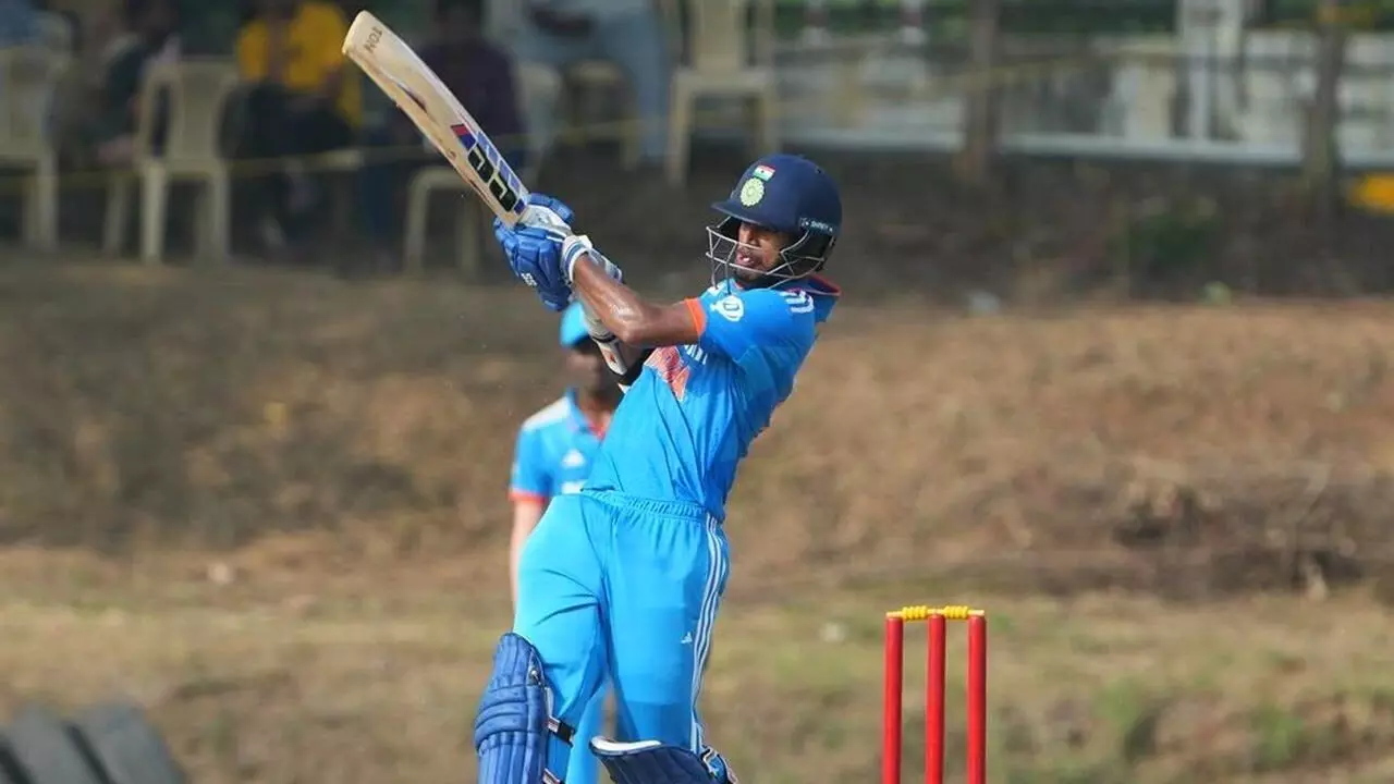 MS Dhoni இல்லை இவர்தான் இனி கீப்பர்?! யாரிந்த அவிநாஷ்? MS Dhoni இல்லை இவர்தான் இனி கீப்பர்?! யாரிந்த அவிநாஷ்?