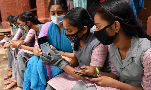 Unavoidable Technologies-தவிர்க்க முடியாத தகவல் தொழில்நுட்பம், வரமா? சாபமா?