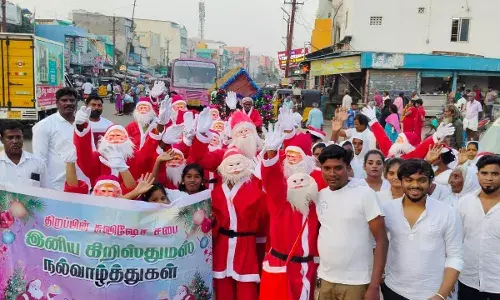 கும்மிடிப்பூண்டியில் கிறிஸ்துமஸ் ஊர்வலம் கும்மிடிப்பூண்டியில் கிறிஸ்துமஸ் ஊர்வலம்