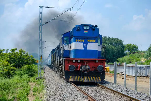 ஈரோடு திருநெல்வேலி விரைவு ரயிலை செங்கோட்டை வரை நீட்டிக்க பாஜக கோரிக்கை ஈரோடு திருநெல்வேலி விரைவு ரயிலை செங்கோட்டை வரை நீட்டிக்க பாஜக கோரிக்கை