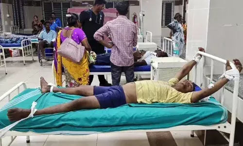 வீட்டில் திருட முயன்ற வட மாநில இளைஞர்களுக்கு தர்ம அடி வீட்டில் திருட முயன்ற வட மாநில இளைஞர்களுக்கு தர்ம அடி