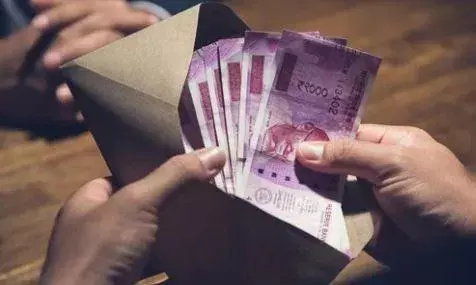 பெண்கள் முழுமையான நிதி சுதந்திரத்திற்கு எவ்வளவு சம்பாதிக்கணும் தெரியுமா?