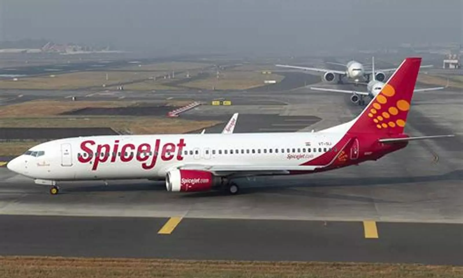 Spicejet Passenger Trapped Toilet-ஸ்பைஸ்ஜெட் விமான கழிப்பறைக்குள் சிக்கிக்கொண்ட பயணி..! Spicejet Passenger Trapped Toilet-ஸ்பைஸ்ஜெட் விமான கழிப்பறைக்குள் சிக்கிக்கொண்ட பயணி..!