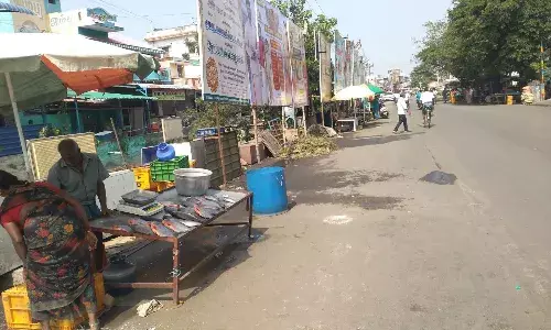 கோவில் திருவிழாக்களால்   வெறிச்சோடிய இறைச்சி கடைகள்..! கோவில் திருவிழாக்களால்   வெறிச்சோடிய இறைச்சி கடைகள்..!