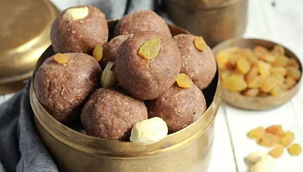 Ragi Benefis -குழந்தைகள் விரும்பி சாப்பிடும் ராகி லட்டு! Ragi Benefis -குழந்தைகள் விரும்பி சாப்பிடும் ராகி லட்டு!