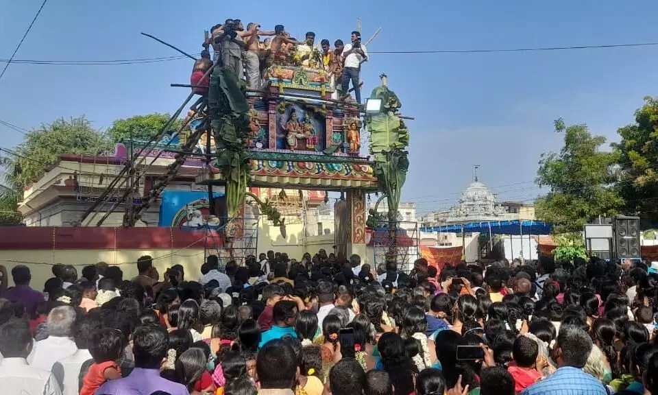 கீழமாத்தூர் மணிகண்டன் ஆலய மகா கும்பாபிஷேகம் கீழமாத்தூர் மணிகண்டன் ஆலய மகா கும்பாபிஷேகம்