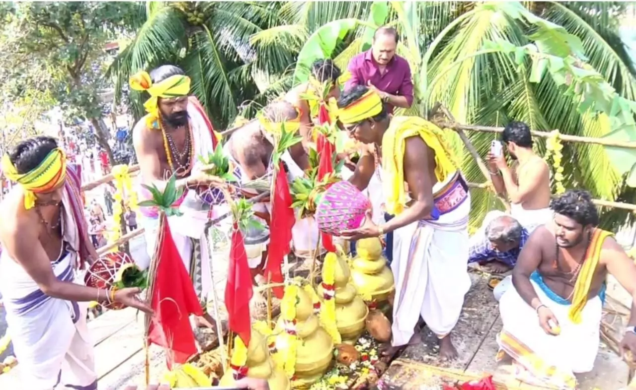திருவாலங்காடு வினை தீர்க்கும் விநாயகர், பத்ரகாளியம்மன் கோவில் கும்பாபிஷேகம் திருவாலங்காடு வினை தீர்க்கும் விநாயகர், பத்ரகாளியம்மன் கோவில் கும்பாபிஷேகம்