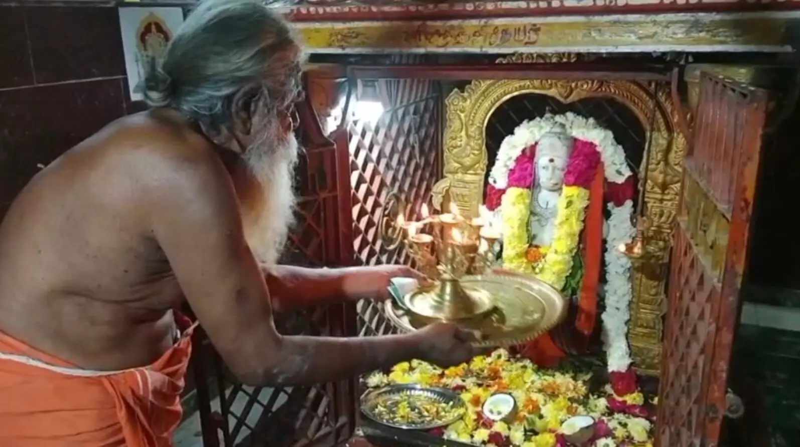 அயோத்தி ராமர் கோவில் கும்பாபிஷேக விழாவையொட்டி ஆஞ்சநேயர் கோவில் சிறப்பு வழிபாடு அயோத்தி ராமர் கோவில் கும்பாபிஷேக விழாவையொட்டி ஆஞ்சநேயர் கோவில் சிறப்பு வழிபாடு