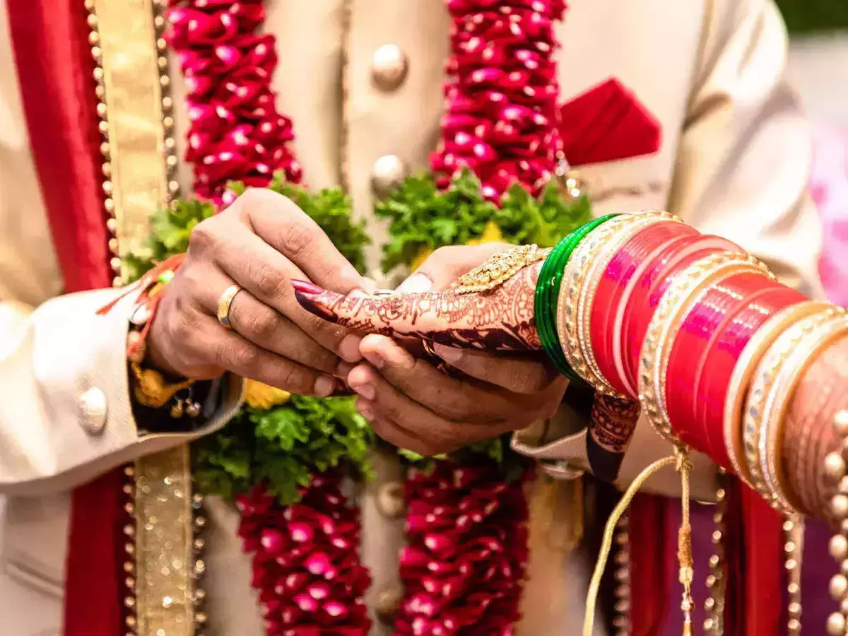 Thirumana Valthukkal In Tamil இரு மனங்கள் இணைந்து மணவிழா காணும் வைபவமே....திருமணம்...படிங்க... Thirumana Valthukkal In Tamil இரு மனங்கள் இணைந்து மணவிழா காணும் வைபவமே....திருமணம்...படிங்க...