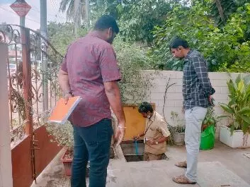 கோவை மாநகராட்சியில் 5 வணிக கட்டிடங்களின் குடிநீர் இணைப்பு துண்டிப்பு ; வரி செலுத்தாததால் நடவடிக்கை கோவை மாநகராட்சியில் 5 வணிக கட்டிடங்களின் குடிநீர் இணைப்பு துண்டிப்பு ; வரி செலுத்தாததால் நடவடிக்கை
