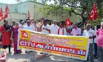 கோவையில் கோரிக்கைகளை வலியுறுத்தி சிஐடியு கட்டுமான தொழிலாளர்கள் ஆர்ப்பாட்டம் கோவையில் கோரிக்கைகளை வலியுறுத்தி சிஐடியு கட்டுமான தொழிலாளர்கள் ஆர்ப்பாட்டம்