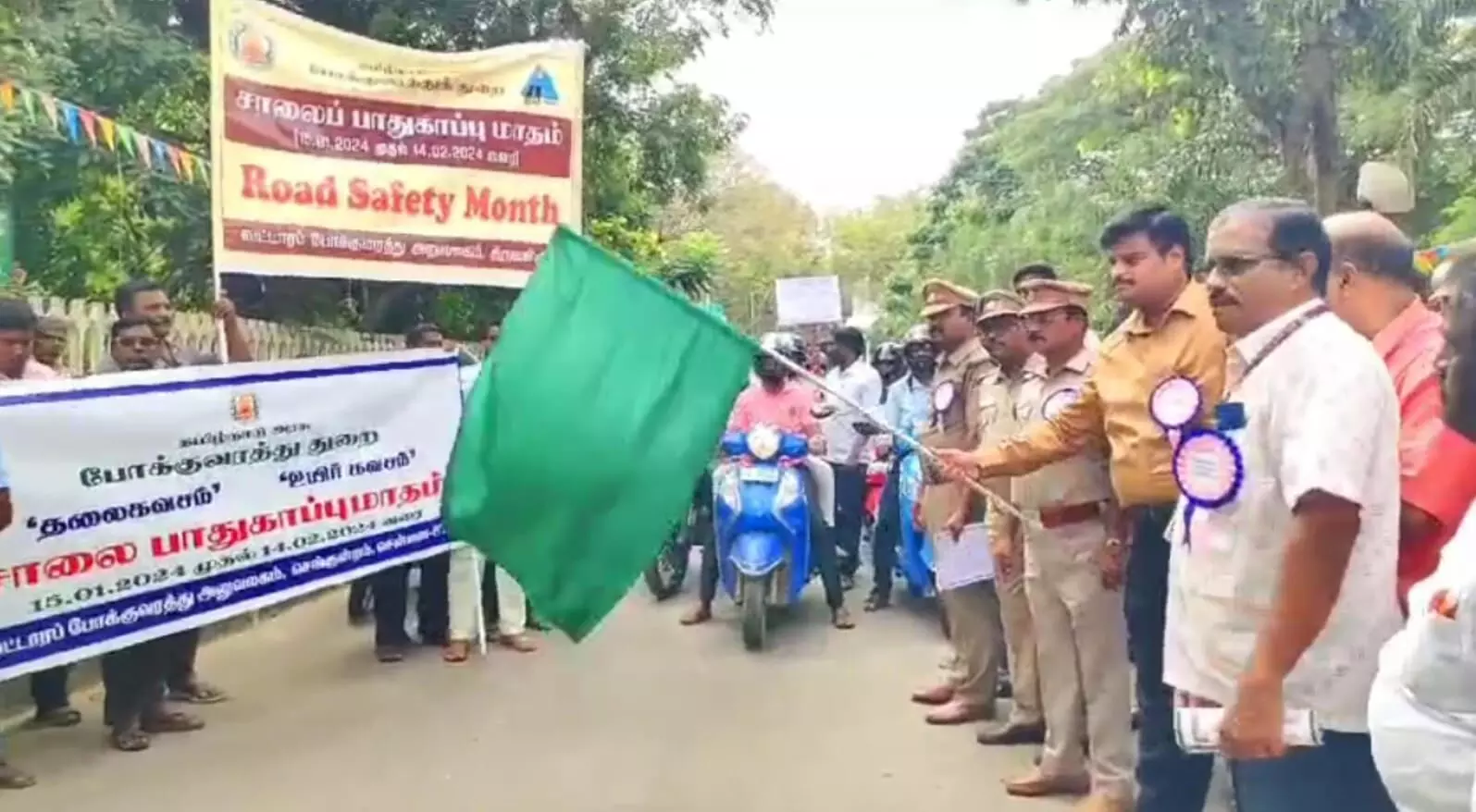 திருவள்ளூர் சாலை பாதுகாப்பு மாத விழாவில் மாவட்ட ஆட்சியர் பங்கேற்பு திருவள்ளூர் சாலை பாதுகாப்பு மாத விழாவில் மாவட்ட ஆட்சியர் பங்கேற்பு