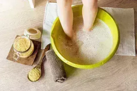 குளியல் பொடி சருமத்தை வெண்மையாக்குமா? உண்மைகளும், மாற்று வழிகளும்! குளியல் பொடி சருமத்தை வெண்மையாக்குமா? உண்மைகளும், மாற்று வழிகளும்!