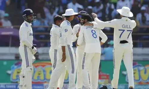 இங்கிலாந்தை வீழ்த்தி வரலாற்று வெற்றியை பதிவு செய்த இந்தியா