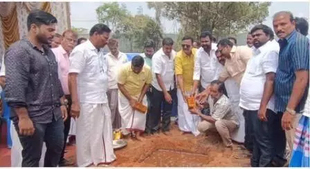 அரசு மருத்துவமனைக்கு கூடுதல் கட்டிடம் பணிகளை தொடங்கி வைத்த முதல்வர் அரசு மருத்துவமனைக்கு கூடுதல் கட்டிடம் பணிகளை தொடங்கி வைத்த முதல்வர்