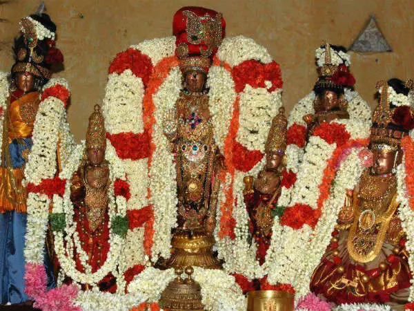 பங்குனி உத்திரம் நாளில் முருகனை வழிபடுங்க! பங்குனி உத்திரம் நாளில் முருகனை வழிபடுங்க!