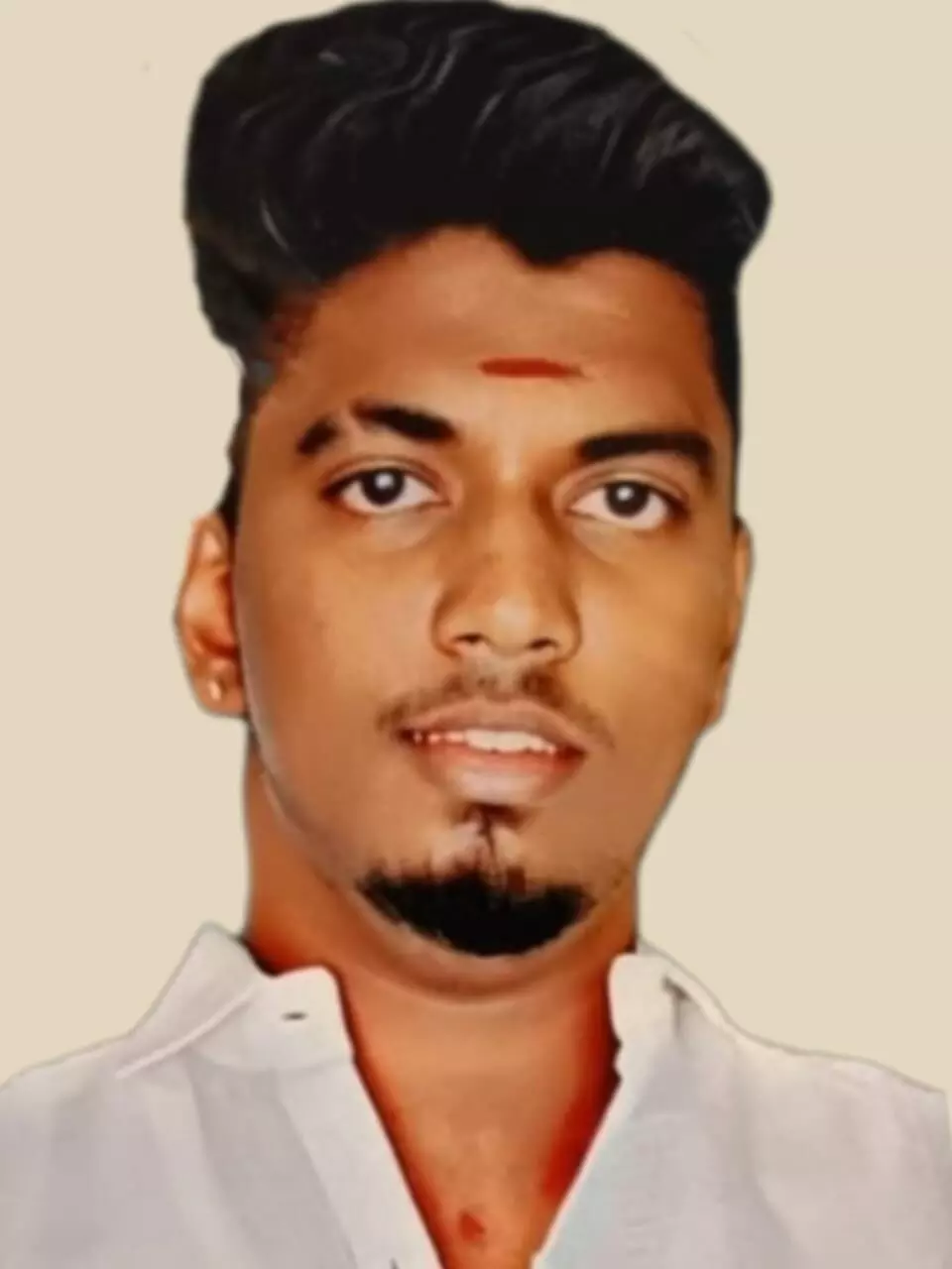 வாடிப்பட்டியில் ஆம்புலன்ஸ் டிரைவர் படுகொலை:போலீசார் விசாரணை வாடிப்பட்டியில் ஆம்புலன்ஸ் டிரைவர் படுகொலை:போலீசார் விசாரணை