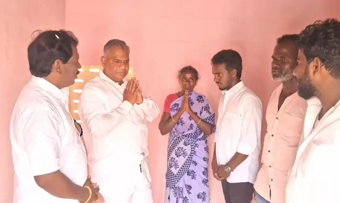 தமிழக வெற்றிக் கழகம் சார்பில் 7 பேருக்கு இலவச வீடுகள் தமிழக வெற்றிக் கழகம் சார்பில் 7 பேருக்கு இலவச வீடுகள்
