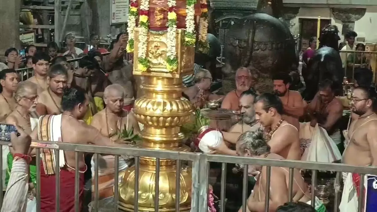 மதுரை அருகே திருப்பரங்குன்றம் முருகன் ஆலய பங்குனித் திருவிழா மதுரை அருகே திருப்பரங்குன்றம் முருகன் ஆலய பங்குனித் திருவிழா