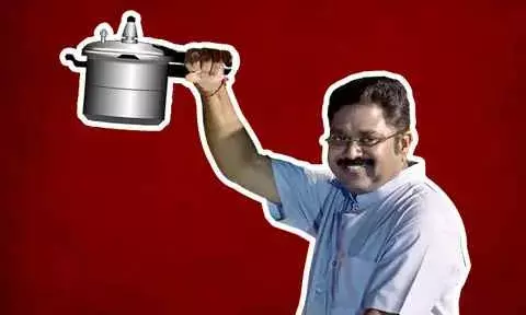 பல மணி நேர பரிசீலனைக்கு பிறகு டிடிவி தினகரனின் வேட்பு மனு ஏற்பு