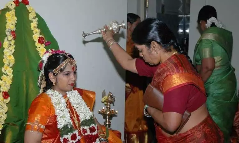 வளையோசை கேட்கும் சீமந்தம்..! வளையோசை கேட்கும் சீமந்தம்..!
