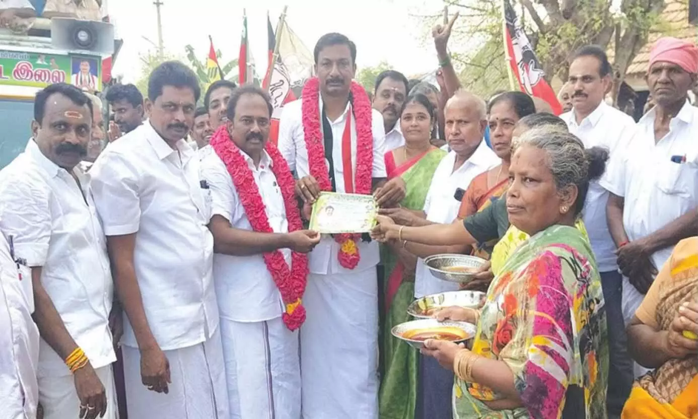 திருப்பூர் தொகுதி அதிமுக வேட்பாளர் வெற்றி பெற்றால் மாதம் ஒருமுறை மக்கள்-எம்பி சந்திப்பு கூட்டம்: ஜெயக்குமார் எம்எல்ஏ திருப்பூர் தொகுதி அதிமுக வேட்பாளர் வெற்றி பெற்றால் மாதம் ஒருமுறை மக்கள்-எம்பி சந்திப்பு கூட்டம்: ஜெயக்குமார் எம்எல்ஏ