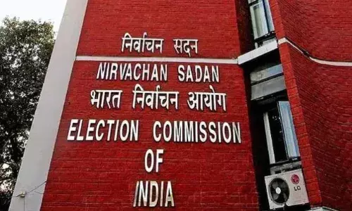 கிளைமாக்ஸ் காட்சிகள் தொடக்கம் :  வரிந்து கட்டி களத்தில் நிற்கும் தேர்தல் ஆணையம்..!
