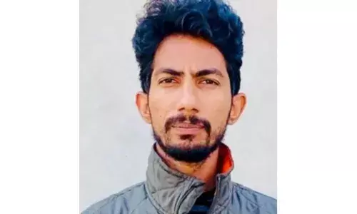 வாரணாசியில் வேட்பு மனு நிராகரிப்பு: அழுவதா? சிரிப்பதா? என  நகைச்சுவை நடிகர் கேள்வி