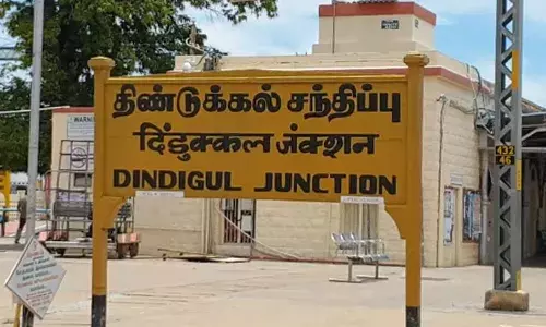 ரயில் பயண சீட்டு விற்பனை உதவியாளர்கள் : விண்ணப்பிக்க அனுமதி..! ரயில் பயண சீட்டு விற்பனை உதவியாளர்கள் : விண்ணப்பிக்க அனுமதி..!