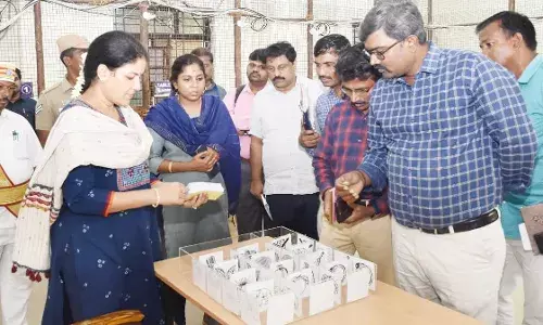 காஞ்சிபுரம் நாடாளுமன்ற வாக்கு எண்ணிக்கை மையத்தில் இறுதி கட்ட பணிகள் நிறைவு