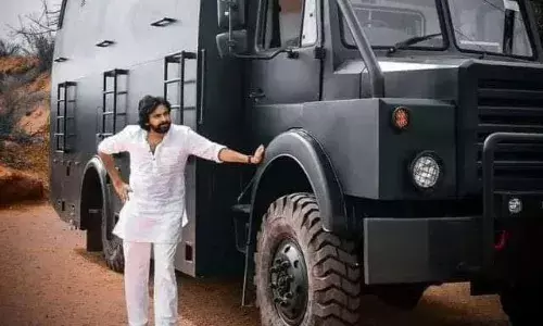 வாராகி வாகனத்தில்..  கலக்கி எடுத்த பவன்கல்யாண்..!