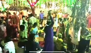 மதுரை அருகே, கோயிலில் விடிய, விடிய கறி விருந்து: பக்தர்கள் பரவசம்.