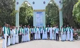 நெல் கொள்முதல் விலையை உயர்த்தக் கோரி விவசாயிகள் ஆர்ப்பாட்டம் நெல் கொள்முதல் விலையை உயர்த்தக் கோரி விவசாயிகள் ஆர்ப்பாட்டம்