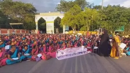 திருவண்ணாமலையில் கோரிக்கைகளை வலியுறுத்தி அங்கன்வாடி ஊழியர்கள் ஆர்ப்பாட்டம் திருவண்ணாமலையில் கோரிக்கைகளை வலியுறுத்தி அங்கன்வாடி ஊழியர்கள் ஆர்ப்பாட்டம்