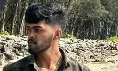 கோவை கார் விபத்தில் கல்லூரி மாணவர்கள் இருவர் உயிரிழப்பு கோவை கார் விபத்தில் கல்லூரி மாணவர்கள் இருவர் உயிரிழப்பு