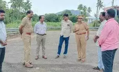 ரேணுகாம்பாள் கோயிலில் ஆடி திருவிழா: கோட்டாட்சியர் ஆய்வு ரேணுகாம்பாள் கோயிலில் ஆடி திருவிழா: கோட்டாட்சியர் ஆய்வு
