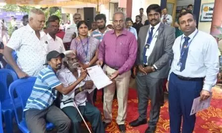 கல்வி கடன் பெறுகின்ற மாணவர்கள் கடனை தவறாமல் திருப்பி செலுத்த ஆட்சியர் அறிவுறுத்தல் கல்வி கடன் பெறுகின்ற மாணவர்கள் கடனை தவறாமல் திருப்பி செலுத்த ஆட்சியர் அறிவுறுத்தல்