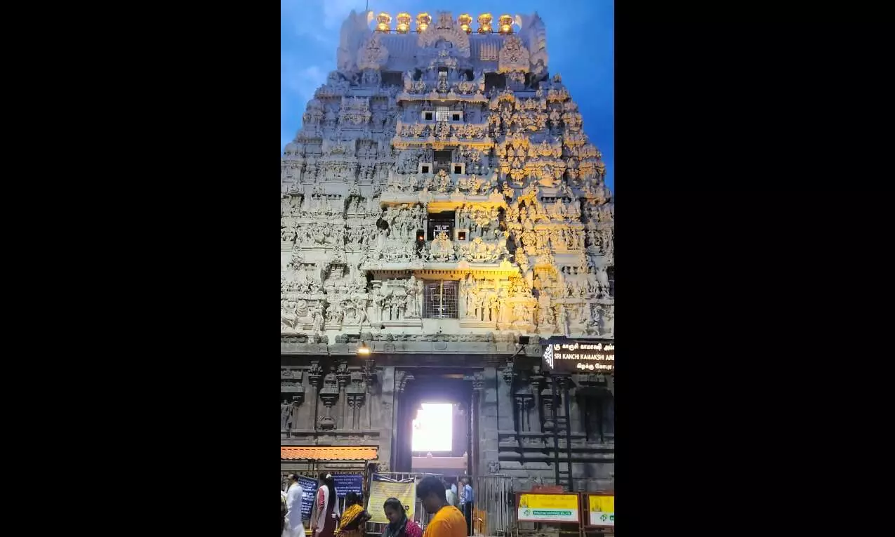 வயநாடு நிலச்சரிவில் உயிரிழந்தவர்களுக்கு காமாட்சி அம்மன் கோயிலில் மோட்ச தீபம் வயநாடு நிலச்சரிவில் உயிரிழந்தவர்களுக்கு காமாட்சி அம்மன் கோயிலில் மோட்ச தீபம்