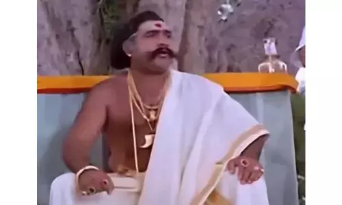காலத்தால் காணாமல் போகும் பழந்தமிழரின் கலாச்சாரமான துண்டு காலத்தால் காணாமல் போகும் பழந்தமிழரின் கலாச்சாரமான துண்டு