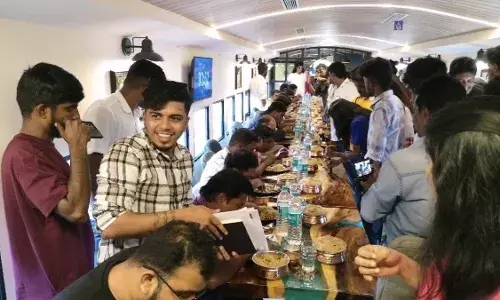 பிரியாணி சாப்பிடும் போட்டி நடத்திய உணவக மேலாளர் மீது வழக்குப்பதிவு