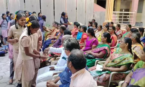 அரசு மகளிர் மேல்நிலைப் பள்ளியில் ஆசிரியர் தின கொண்டாட்டம் அரசு மகளிர் மேல்நிலைப் பள்ளியில் ஆசிரியர் தின கொண்டாட்டம்