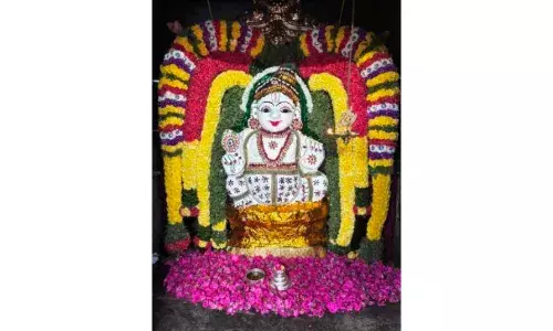 மத்தியாஷ்டமியை முன்னிட்டு பூத நாராயண பெருமாளுக்கு சிறப்பு பூஜை மத்தியாஷ்டமியை முன்னிட்டு பூத நாராயண பெருமாளுக்கு சிறப்பு பூஜை