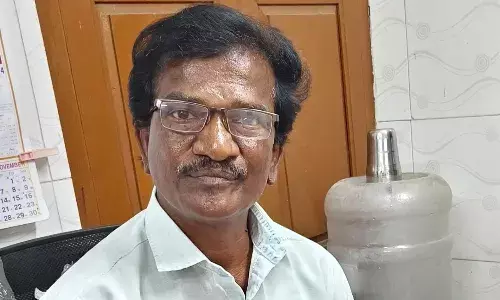 பட்டாவில் திருத்தம் செய்ய ரூ.20 ஆயிரம் லஞ்சம் வாங்கிய துணை தாசில்தார் கைது பட்டாவில் திருத்தம் செய்ய ரூ.20 ஆயிரம் லஞ்சம் வாங்கிய துணை தாசில்தார் கைது