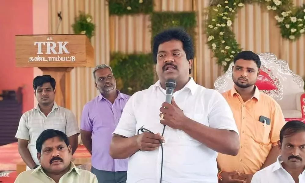 செங்கத்தில் கலைஞரின் கனவு இல்ல திட்டத்தில் பயனாளிகளுக்கு அரசு ஆணை வழங்கிய எம்எல்ஏ! செங்கத்தில் கலைஞரின் கனவு இல்ல திட்டத்தில் பயனாளிகளுக்கு அரசு ஆணை வழங்கிய எம்எல்ஏ!