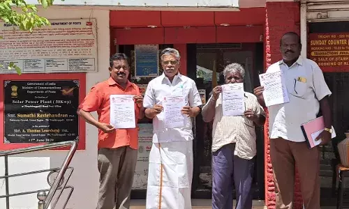 கட்டிட தொழிலாளர்களுக்கு ரூ.5 ஆயிரம் வழங்க கோரி ஏடியுசி சார்பில் பதிவு தபால் கட்டிட தொழிலாளர்களுக்கு ரூ.5 ஆயிரம் வழங்க கோரி ஏடியுசி சார்பில் பதிவு தபால்