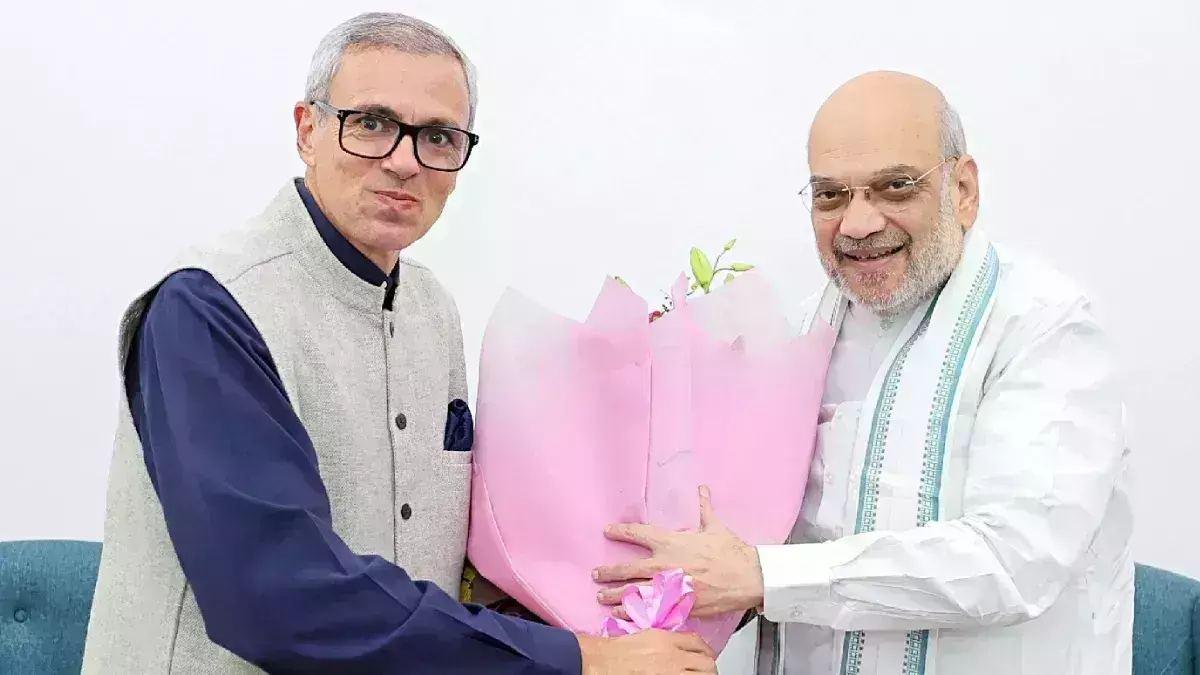 அமித்ஷாவுடன் உமர் சந்திப்பு: ஜம்மு காஷ்மீருக்கு மாநில அந்தஸ்து வழங்க கோரிக்கை அமித்ஷாவுடன் உமர் சந்திப்பு: ஜம்மு காஷ்மீருக்கு மாநில அந்தஸ்து வழங்க கோரிக்கை