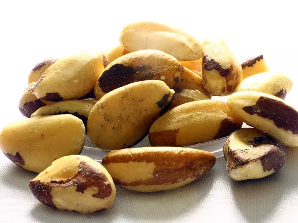 பிரேசில் நட்ஸ்..உங்கள் எடையை குறைக்க சிக்கலற்ற வழி..! பிரேசில் நட்ஸ்..உங்கள் எடையை குறைக்க சிக்கலற்ற வழி..!